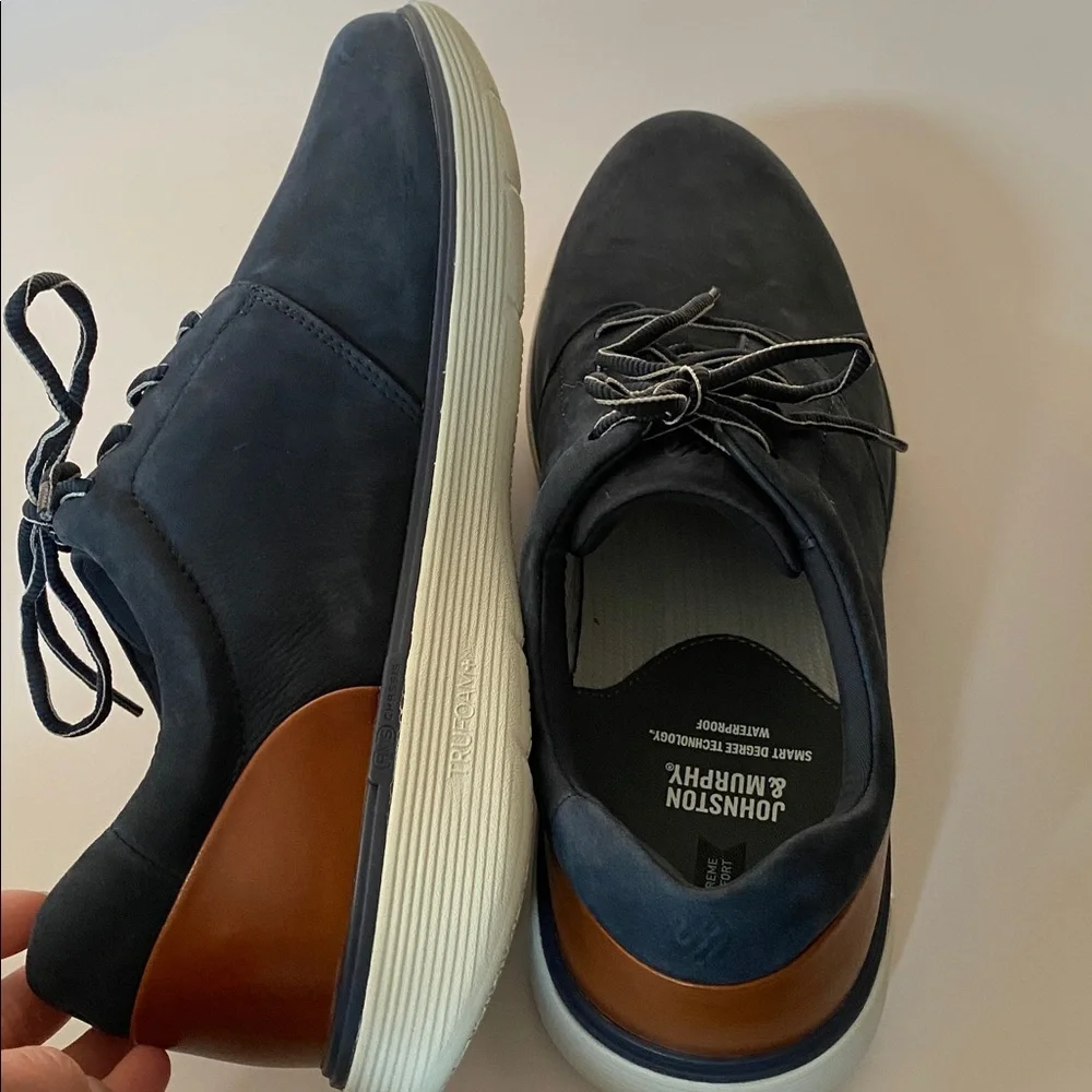 Johnston & Murphy Men's Navy Casual Shoes Sz 13. NWOB